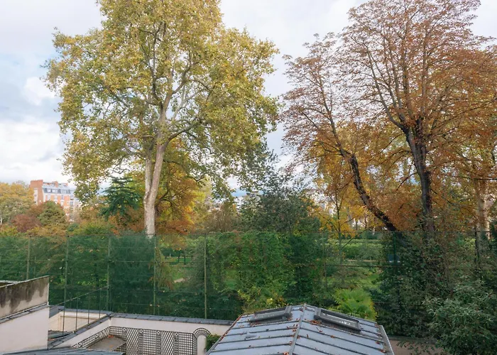 Modern Rustic-style 7th Arrondissement! Apartment