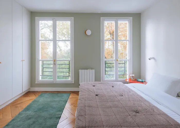 Modern Rustic-style 7th Arrondissement! Apartment *