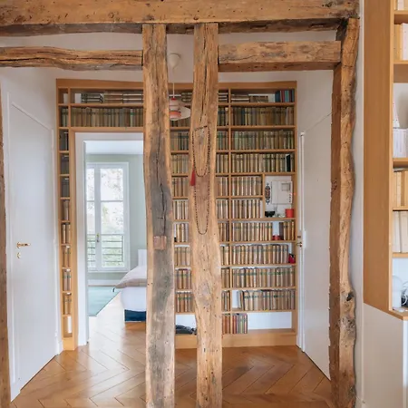 Modern Rustic-style 7th Arrondissement! Appartement Parijs
