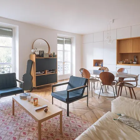 Modern Rustic-style 7th Arrondissement! Parijs