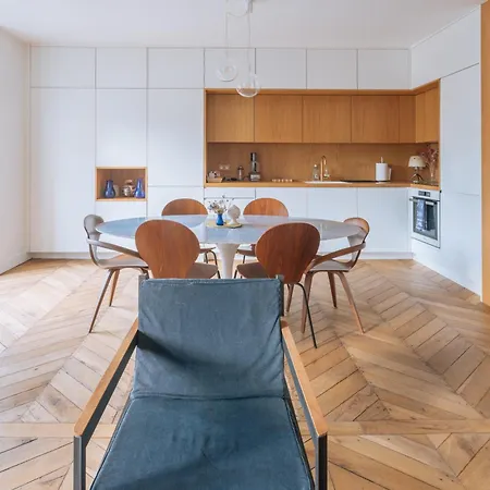 Modern Rustic-style 7th Arrondissement! * Parijs