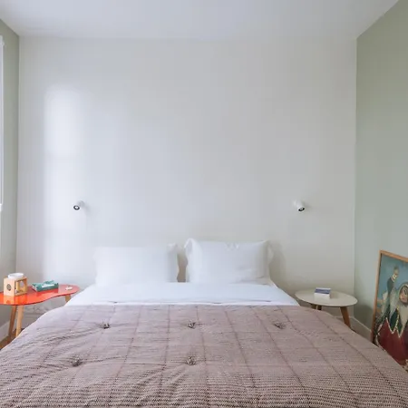 Appartement Modern Rustic-style 7th Arrondissement!