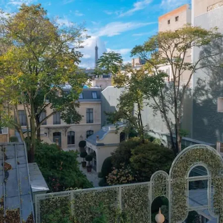 Modern Rustic-style 7th Arrondissement! Apartment