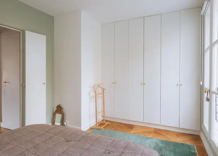 Apartamento Modern Rustic-style 7th Arrondissement! París